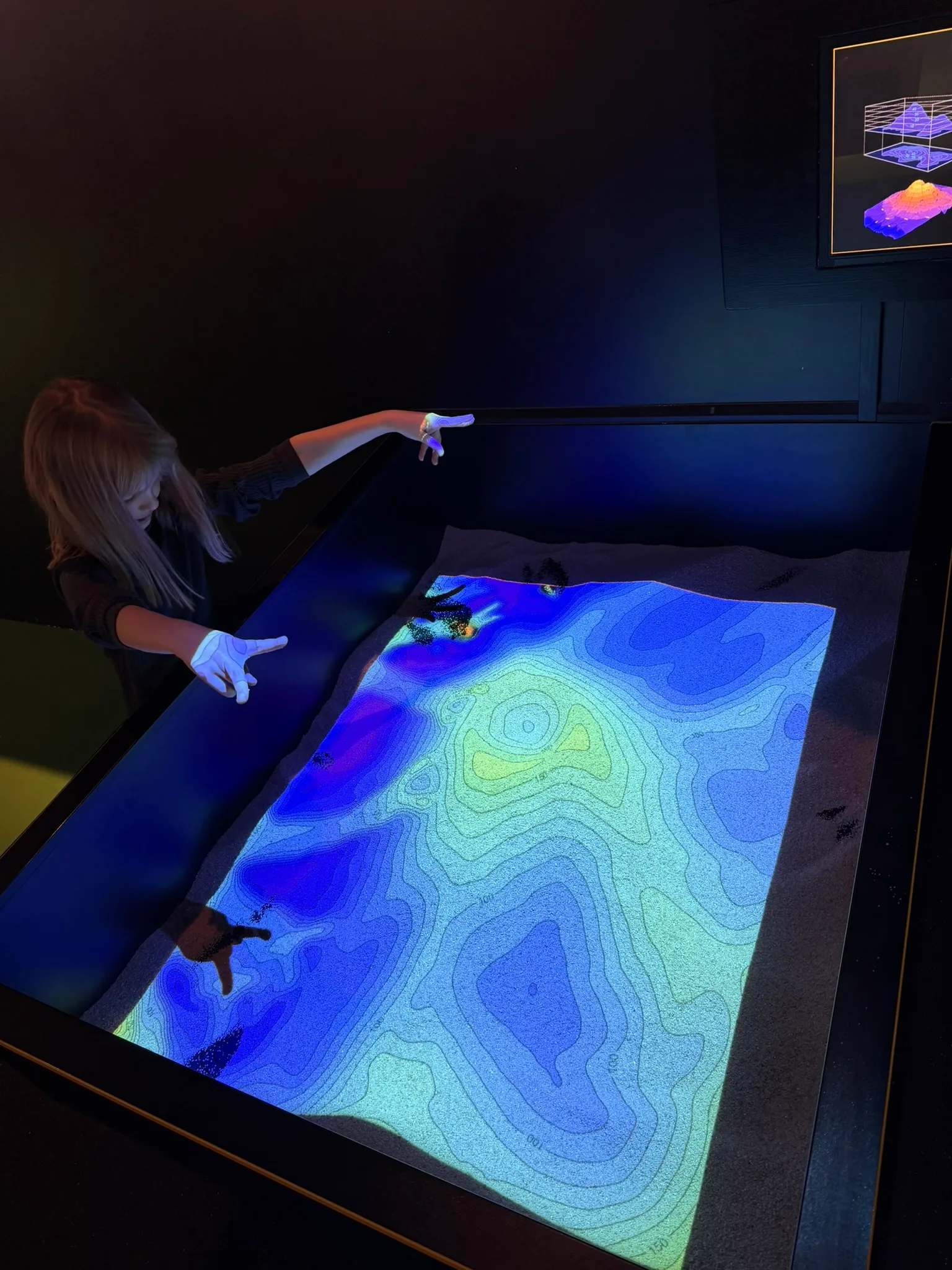 AR sandbox experiment at VIDA Science Centre in Brno.
